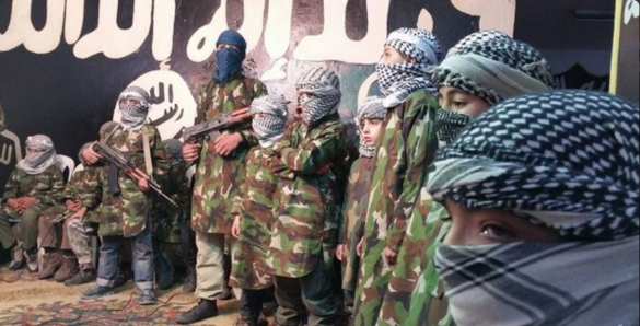 Из-за больших потерь террористы ИГИЛ посылают на смерть рекордное число детей | Русская весна