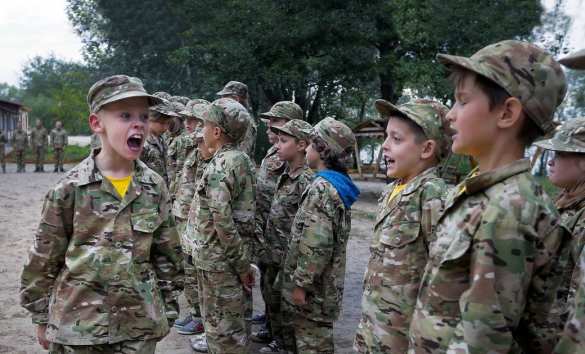 Украина: объявлен набор детей в школу «уничтожения вековечного врага — России» (ВИДЕО) | Русская весна