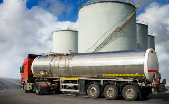 Саудовская Аравия скупает миллионы баррелей российского дизеля — Bloomberg | Русская весна