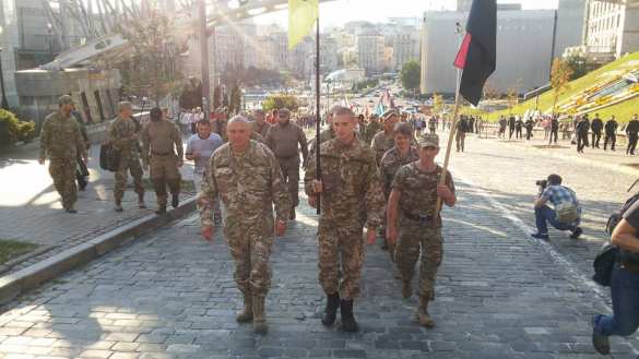 Колонна «добровольцев АТО» выдвинулась с Майдана к администрации Порошенко (+ВИДЕО, ФОТО) | Русская весна