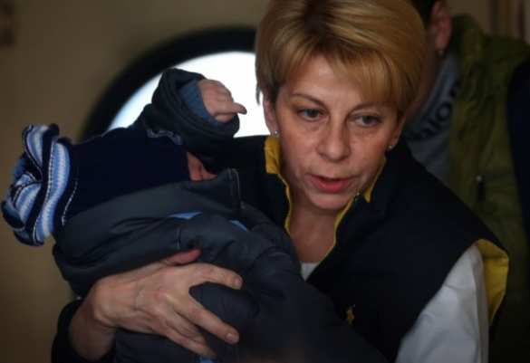 «Главное для меня сейчас — это помощь детям Донбасса», — Доктор Лиза | Русская весна