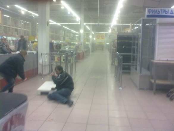 Донецк в огне: разрушен детский сад, обстреляны жилые дома и супермаркет, убиты люди (фото, видео) | Русская весна