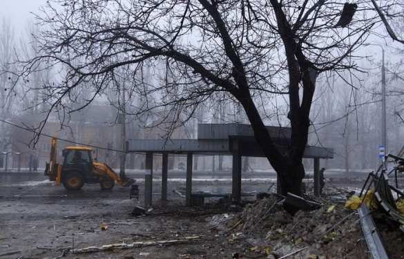 Донецк: продолжаются обстрелы, за сутки убиты 7 человек, обесточены Северный водоузел и Верхнекальмиусская фильтровальная станция | Русская весна