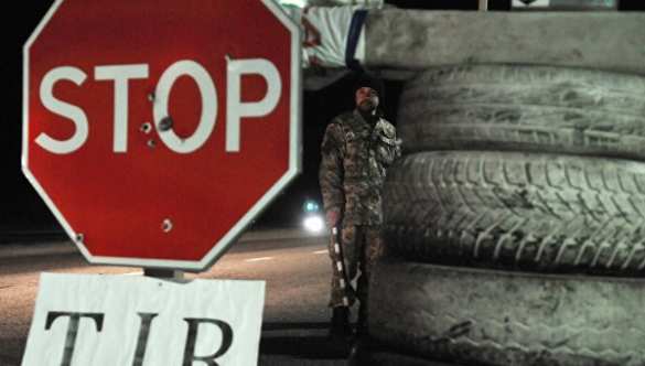 Яценюк считает, что Россия не имеет права задерживать украинские фуры | Русская весна