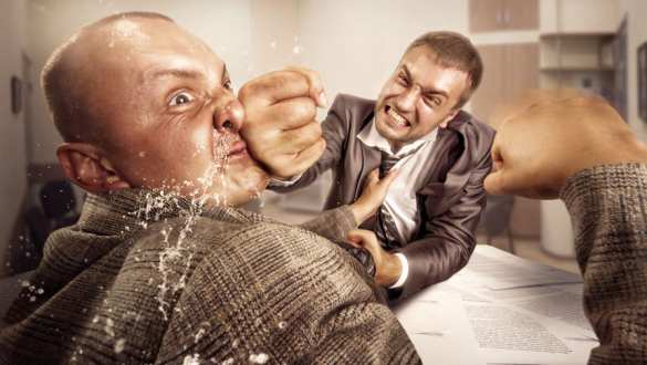 В Минске украинские неонацисты жестоко избили ветерана Афганистана за майку с флагом ДНР (ФОТО) | Русская весна