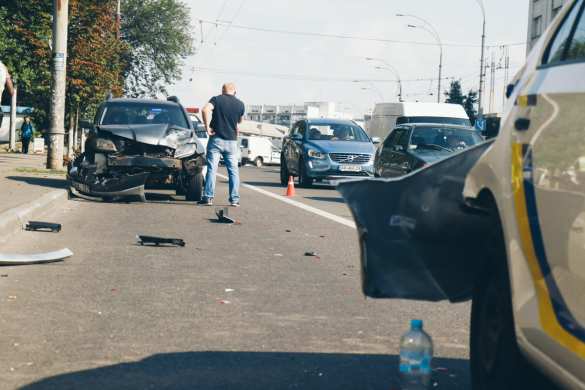 Это Украина: в Киеве нигериец-наркоман без документов въехал в полицейское авто (ФОТО, ВИДЕО) | Русская весна