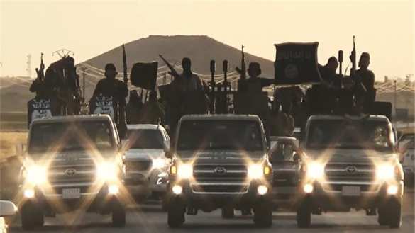 ВАЖНО: В обстрелянном гумконвое в Алеппо дрон ВКС РФ зафиксировал военную технику боевиков (ВИДЕО) | Русская весна