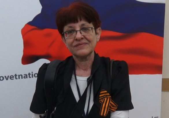 Мытарства на Украине начались: у антифашистки Бойко забрали паспорт и приставили четырёх автоматчиков (ВИДЕО) | Русская весна