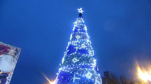 Ёлка «сепаратистов» ДНР вошла в рейтинг лучших по версии Euronews (+ВИДЕО, ФОТО) | Русская весна