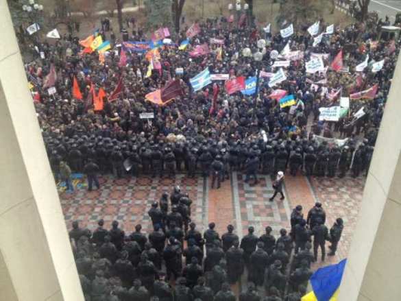 Участники «Финансового Майдана» настроены решительно: они будут ночевать под стенами Рады (видео) | Русская весна