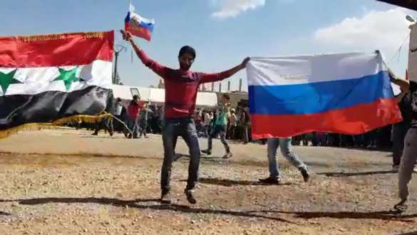 Русский солдат-освободитель: Как сирийцы встречают наших военных (ВИДЕО) | Русская весна