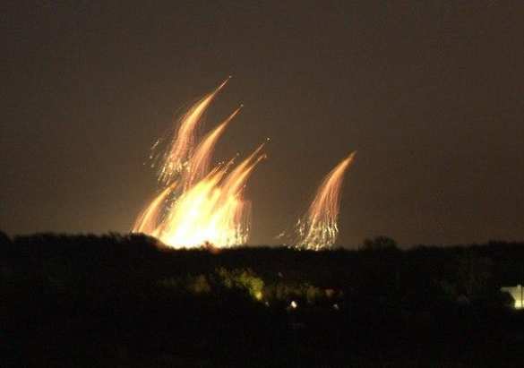 Марьинка подверглась обстрелу запрещенным фосфорным оружием (фото) Марьинка подверглась обстрелу запрещенным фосфорным оружием (фото) | Русская весна