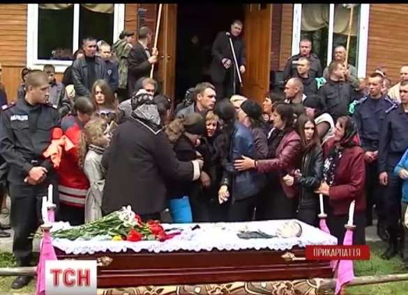 Восставшая Галиция — народ не хочет воевать, сельские главы жгут мобилизационные документы | Русская весна