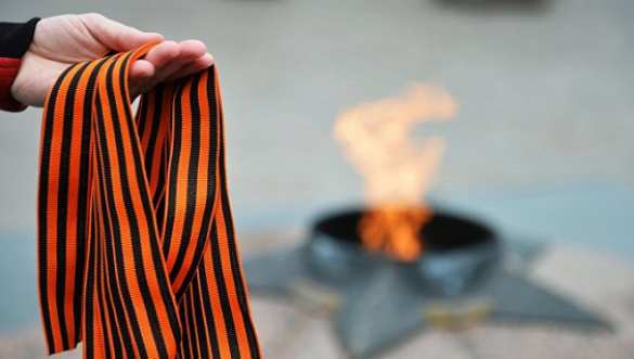 Дипломатов РФ заставили снять георгиевские ленты в Тбилиси | Русская весна