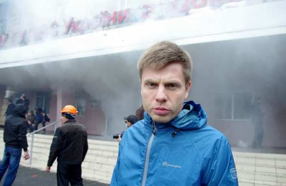 «Губошлёп, куда?» — нардепа Гончаренко закидали яйцами под Верховной радой (ВИДЕО) | Русская весна