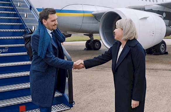 Красиво жить не запретишь: Гончарук слетал в Лондон за миллион гривен | Русская весна