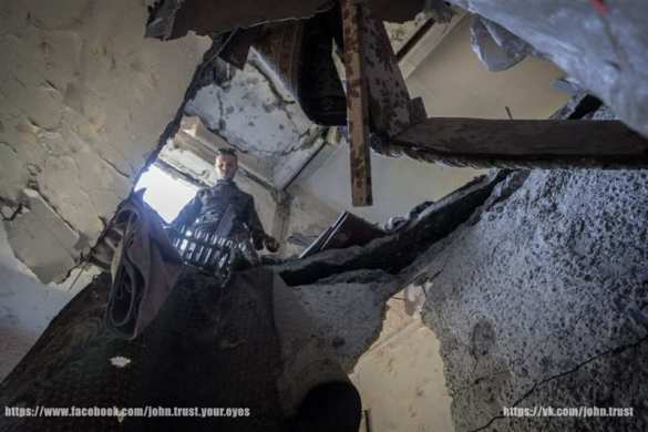 Украинские военные обстреляли школу и жилой сектор в Горловке | Русская весна