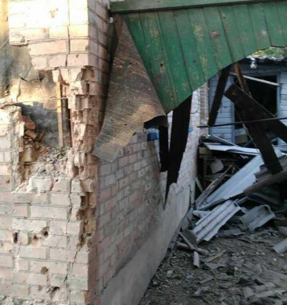 Обстрел Горловки: украинские «херои» бьют по жилому сектору (ВИДЕО) | Русская весна