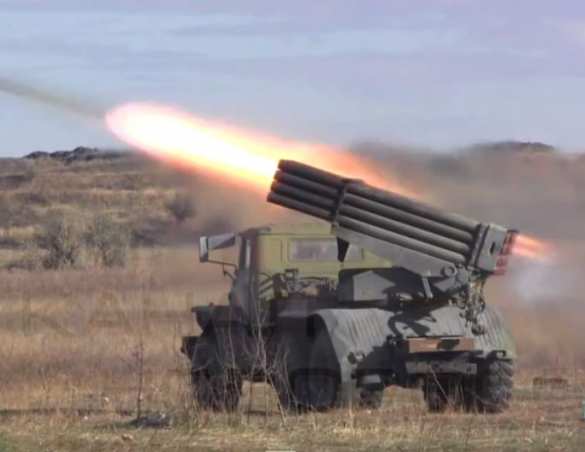 Сводка: фашисты продолжают игнорировать договоренности о перемирии | Русская весна