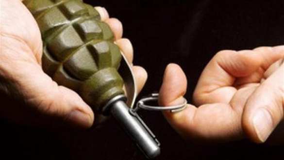 ДНР: Рецидивист бросил гранату в полицейских | Русская весна