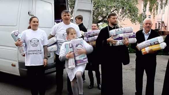 Гуманитарный конвой «Украинских землячеств России» доставил помощь в регионы Украины (ВИДЕО) | Русская весна
