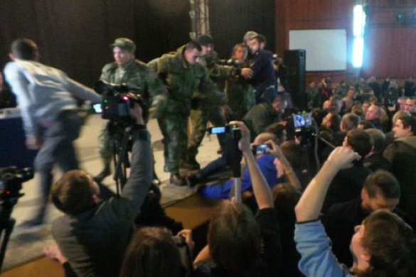 Слушания о переименовании улиц Харькова закончились потасовкой (ВИДЕО) | Русская весна