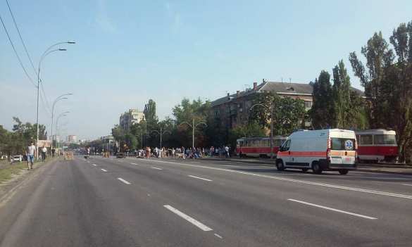 «Электрический майдан»: в Киеве протестующие перекрыли шоссе (ФОТО, ВИДЕО) | Русская весна