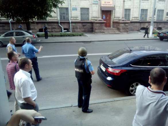 Гражданская война на Украине: вооруженные боевики киевского Правого сектора взяли в заложники боевиков житомирского Правого сектора, спецназ готовится к штурму (видео) | Русская весна