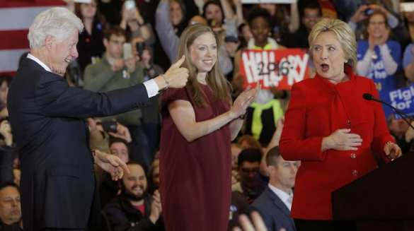 Фокус-кокус в Айове: брошенная в воздух монетка помогла Хиллари Клинтон победить на праймериз (ФОТО, ВИДЕО) | Русская весна