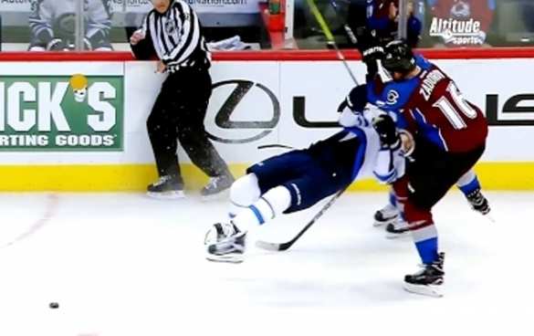 Драка на льду: американский хоккеист напал на россиянина (ВИДЕО) | Русская весна