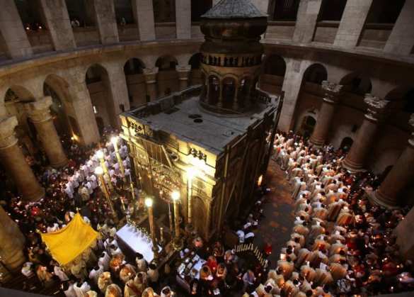 Скандал в Иерусалиме: раскольники из «ПЦУ» как воры проникли в храм Гроба Господня (ФОТО) | Русская весна