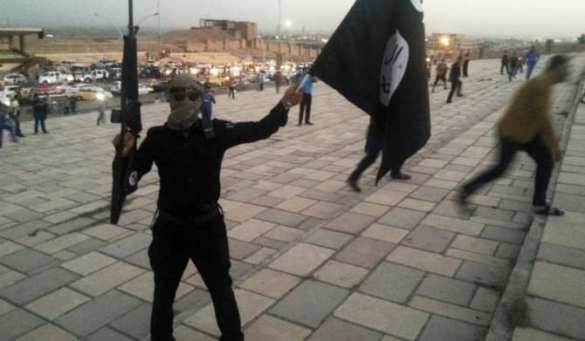 Над американским «концлагерем» в Сирии поднят флаг ИГИЛ (ВИДЕО) | Русская весна