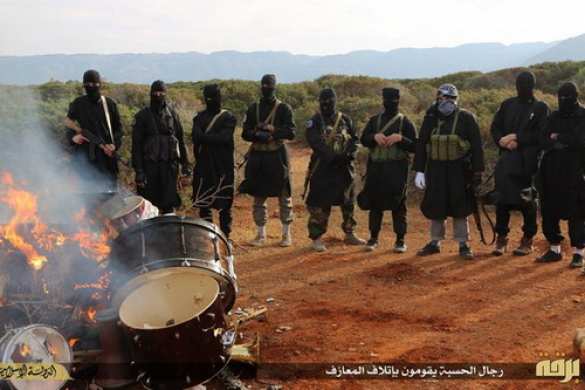 ИГИЛ продает нефть Турции по 12 долларов за баррель (ФОТО) | Русская весна