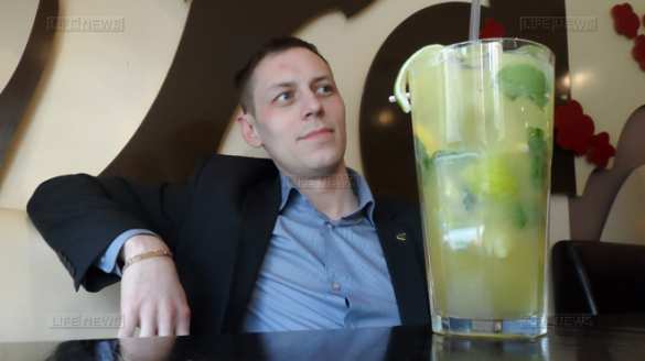 Бизнесмен расстрелял в поезде попутчика, укравшего платок у пенсионерки (ФОТО) | Русская весна