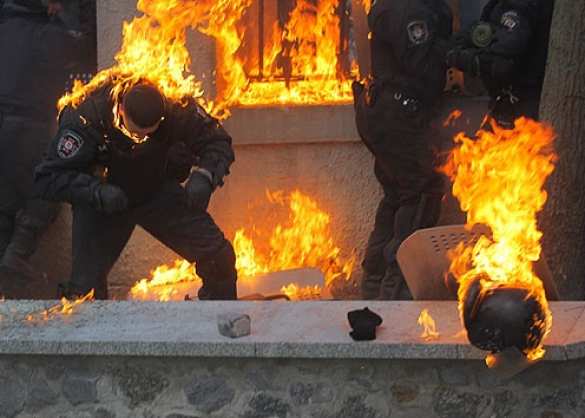 Беркут на Майдане убивали из оружия, украденного у милиции на Западной Украине — следственная комиссия Беркут на Майдане убивали из оружия, украденного у милиции на Западной Украине — следственная комиссия | Русская весна