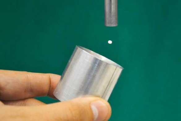 Бразильские физики перемещают левитирующие предметы на расстоянии (видео) | Русская весна