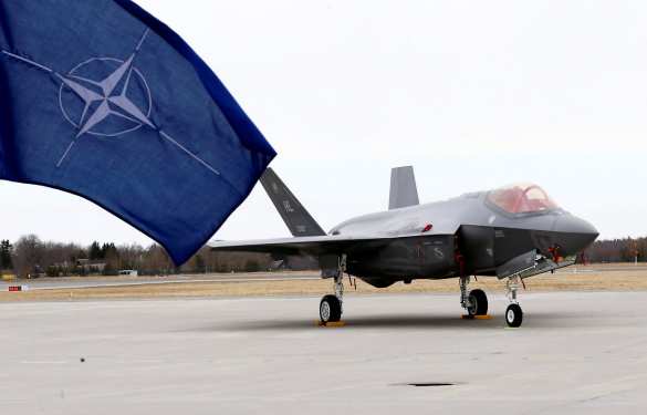 Никто не будет сбивать российские самолёты, нарушающие воздушное пространство НАТО, — Госсекретарь США | Русская весна