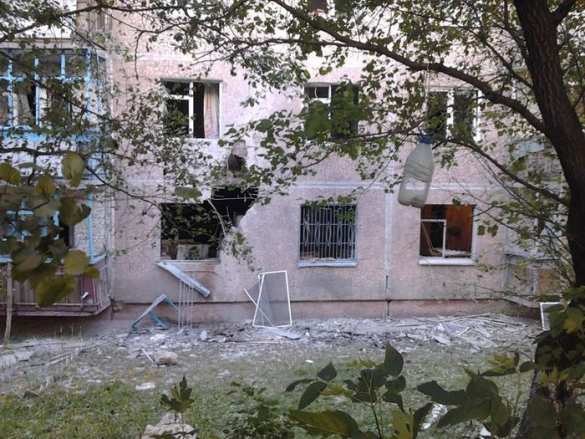 Славянск: последствия артиллерийских обстрелов 30 июня — разрушенные дома, убитые и раненые люди (видео) Славянск: последствия артиллерийских обстрелов 30 июня — разрушенные дома, убитые и раненые люди (видео) | Русская весна