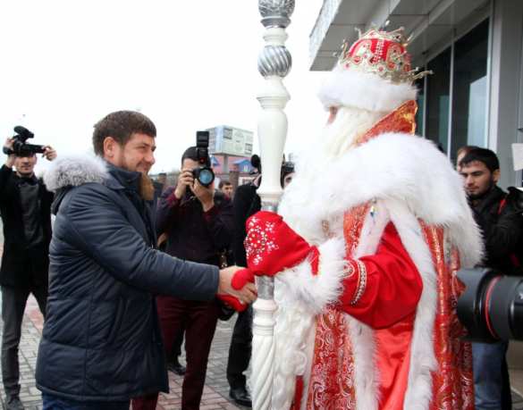 Дед Мороз рассказал, какой подарок ждет Кадыров | Русская весна