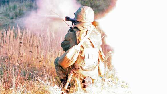 В Киеве из гранатомета обстреляли дом (ФОТО) | Русская весна