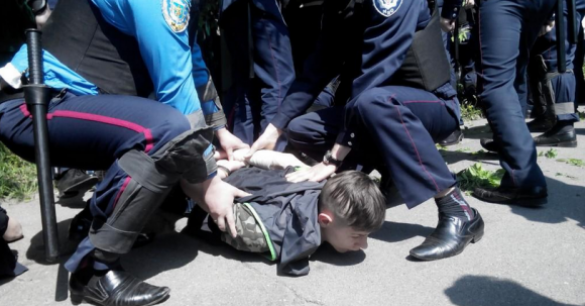 На митинге коммунистов в Киеве после драк задержаны десятки человек (ВИДЕО) | Русская весна