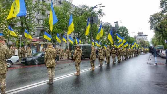 Ситуация в Киеве накаляется: скоро начнется «Бессмертный полк», неонацисты заблокированы в своем офисе (ФОТО, ПРЯМАЯ ТРАНСЛЯЦИЯ) | Русская весна