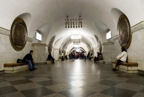 «Телефонные партизаны» осложнили работу Киевского метрополитена и облсовета в Сумах | Русская весна