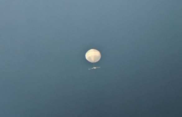 Белый дом объяснил обнаружение большого количества летающих объектов над США | Русская весна