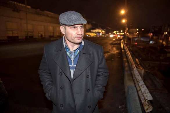 «Семки есть?» — В Сети высмеяли кепку Кличко (ФОТО) | Русская весна