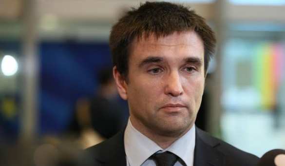 Глава МИД Украины с трудом прошёл фейс-контроль в Берлине: пограничник не хотел верить, что перед ним — министр | Русская весна