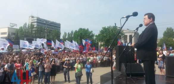 Кобзон назвал украинское руководство «палачами Донбасса» на митинге в Донецке | Русская весна