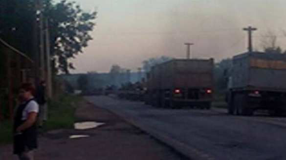 Колонна неизвестных войск вошла в ЛНР под Краснодоном Колонны неизвестных войск с танками и артиллерией продолжают входить в ЛНР под Краснодоном (видео) | Русская весна