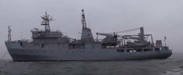 Украинский военный корабль получил повреждения в Чёрном море | Русская весна