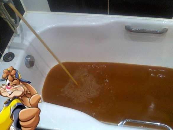 Во Львове из кранов потекла коричневая вода (ФОТО) | Русская весна